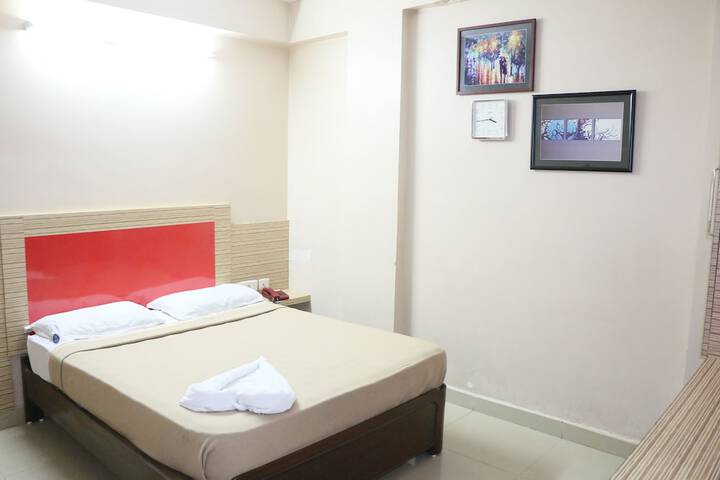 Room 9 of 35