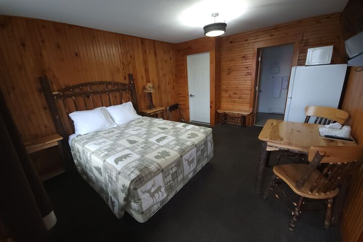 Room 3 of 9