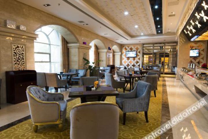 Hotel Interior 7 of 18