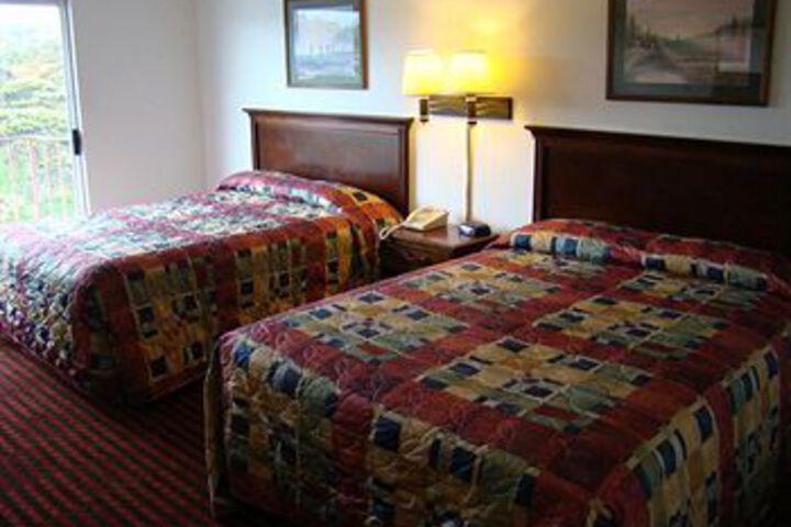 Room 10 of 62