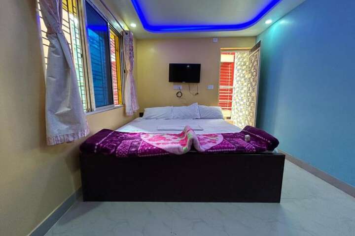 Room 10 of 19