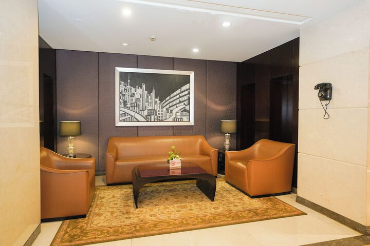 Entrance & Lobby