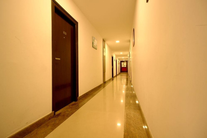 Room 10 of 13