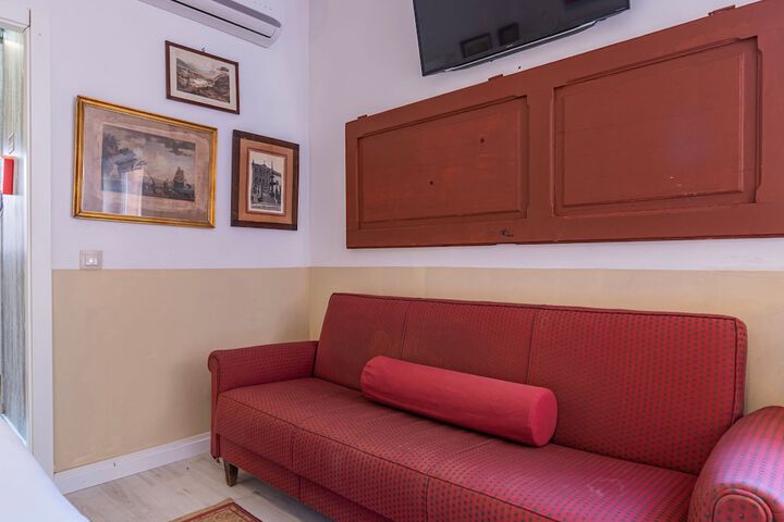 Room 69 of 97