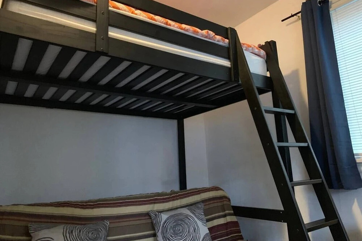 Room 3 of 18