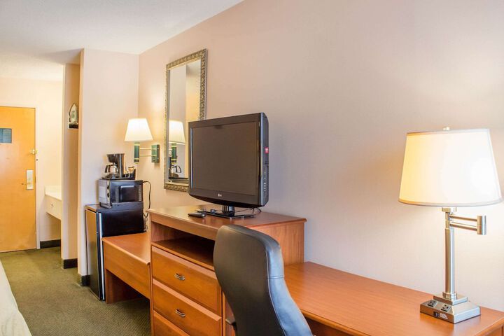 Room 15 of 65