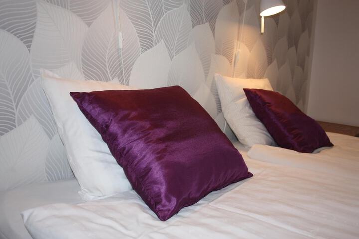 Room 3 of 25