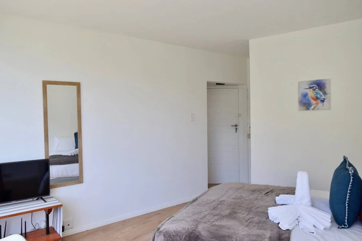 Room 3 of 12