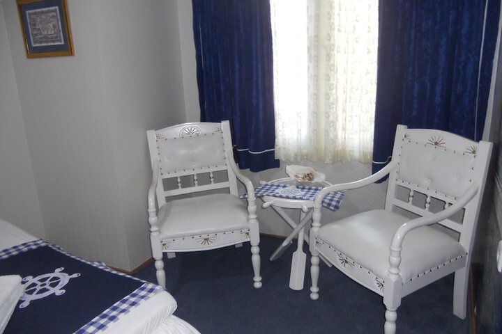 Room 10 of 31