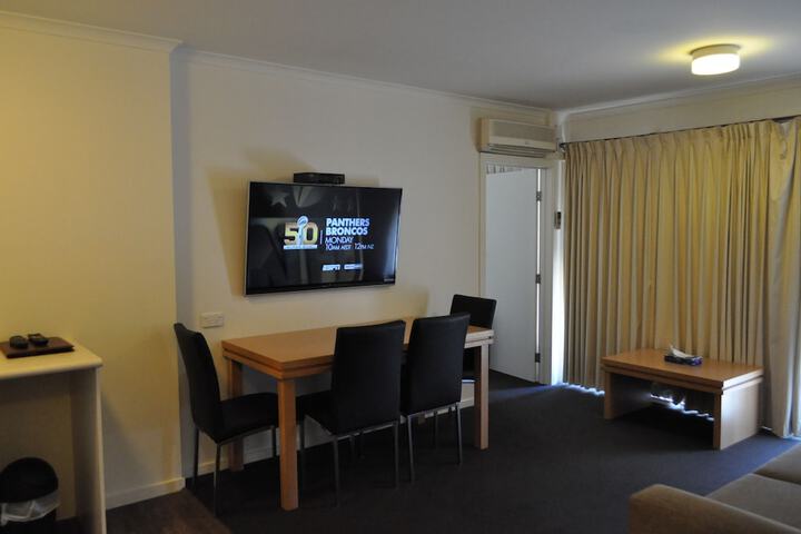 Room 13 of 42