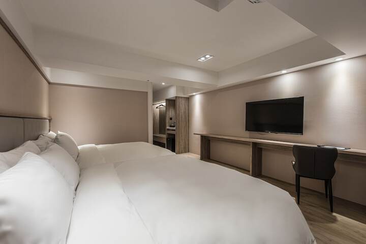 Room 20 of 145