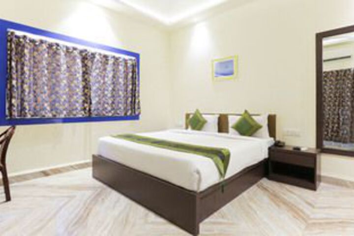 Room 32 of 58