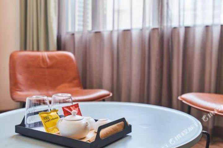 Leaf Time Art Hotel