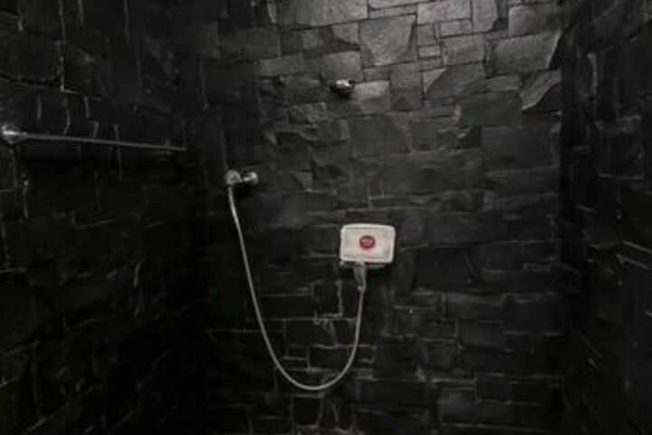 Room 6 of 26