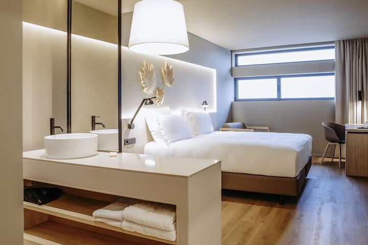 Room 26 of 118