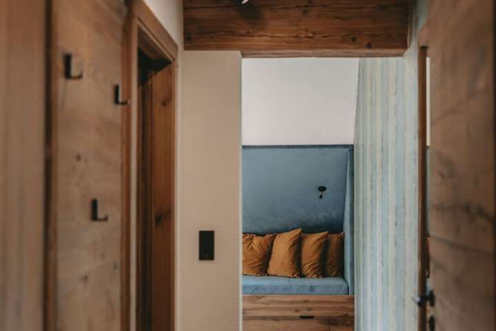 Room 16 of 63