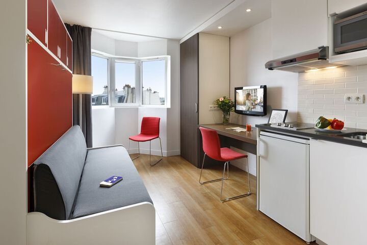 Room 5 of 33