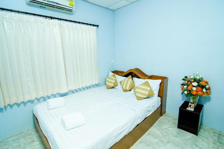 Room 15 of 29