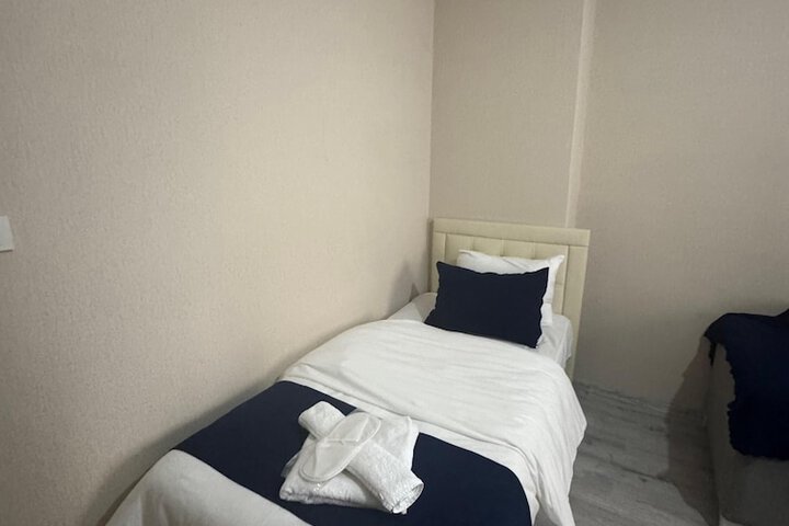 Room 14 of 49
