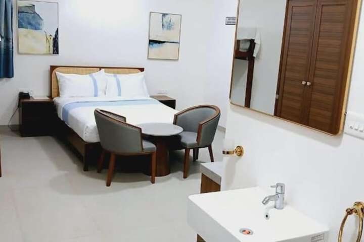 Room 11 of 31