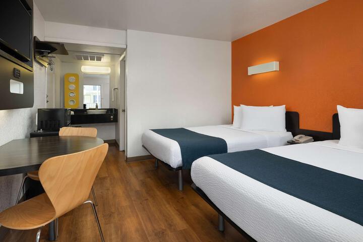Room 21 of 75
