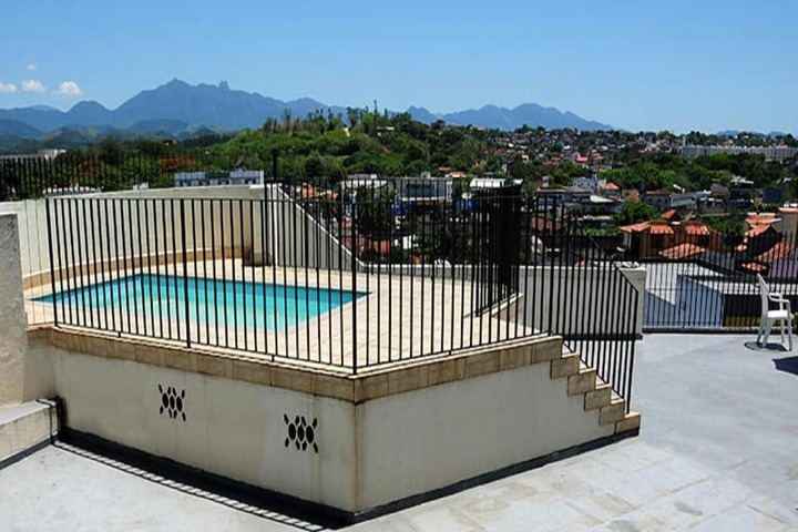Pool 22 of 48