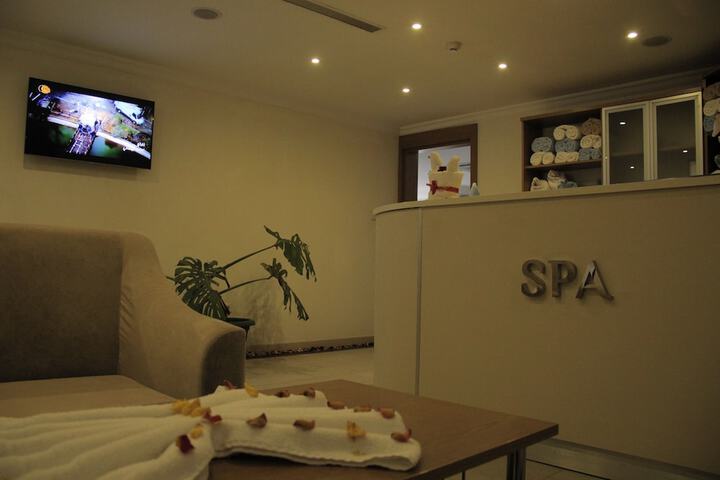 Spa 33 of 61