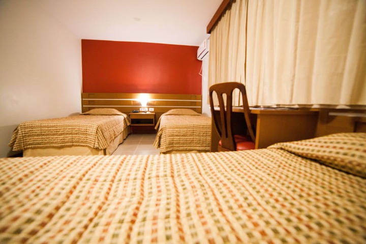 Room 7 of 40