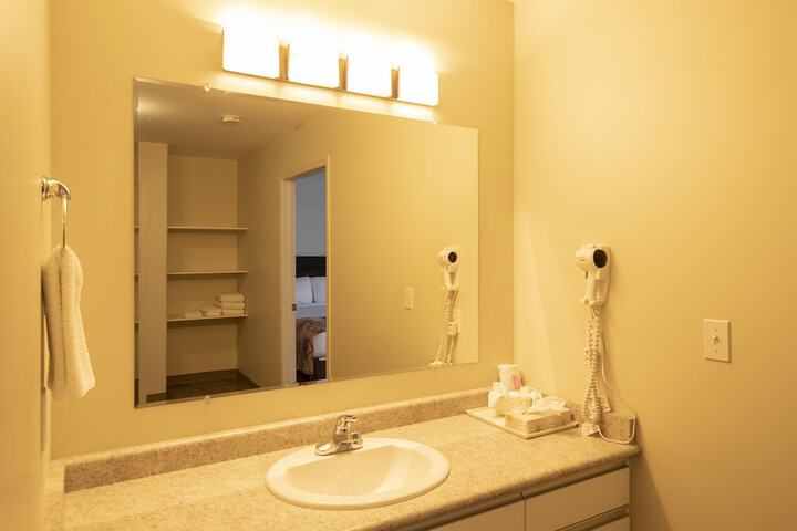 Room 25 of 43