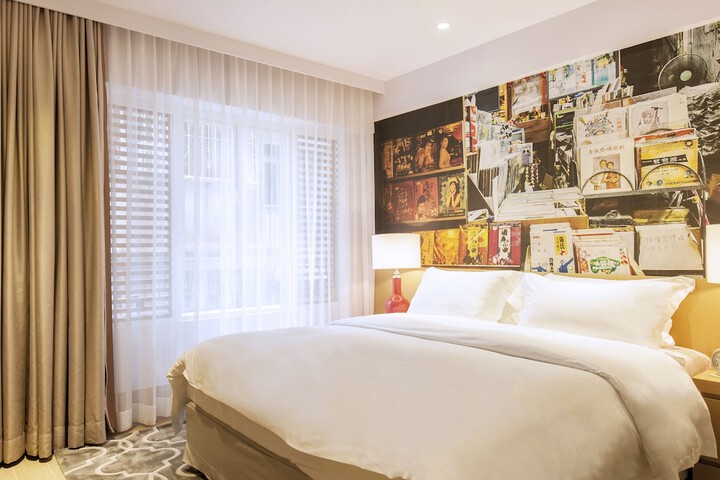 Room 5 of 37