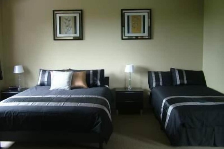 Room 3 of 41