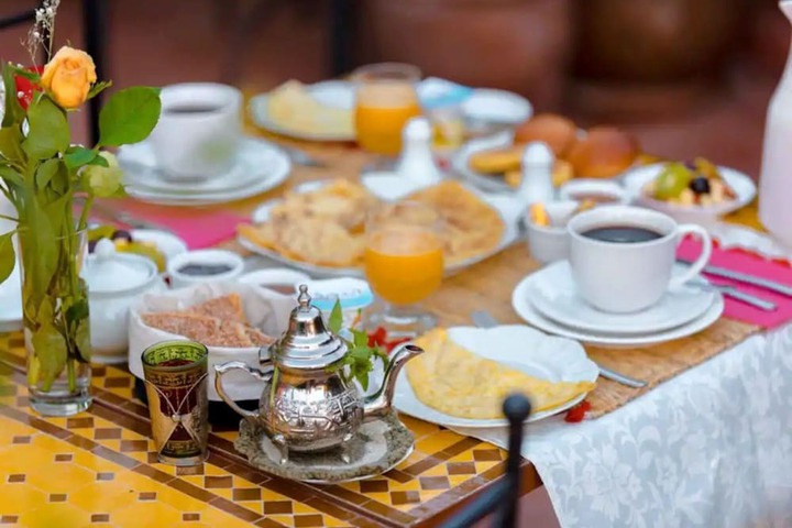 Breakfast/Coffee Service 111 of 130