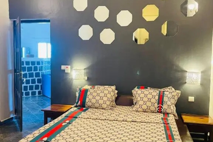Room 2 of 14