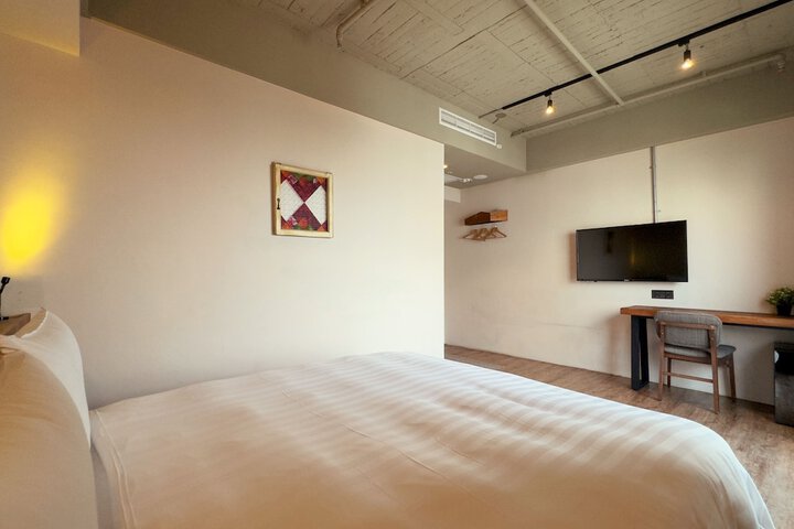 Room 19 of 65