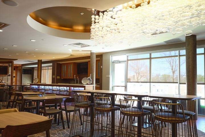 Lobby lounge
