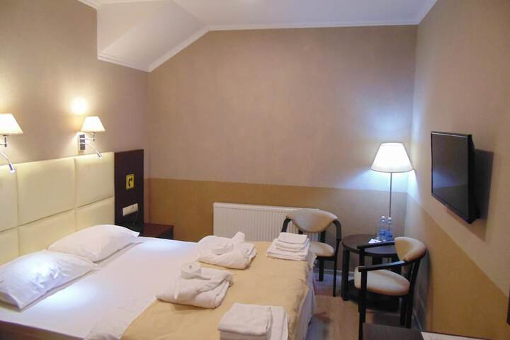Room 16 of 52