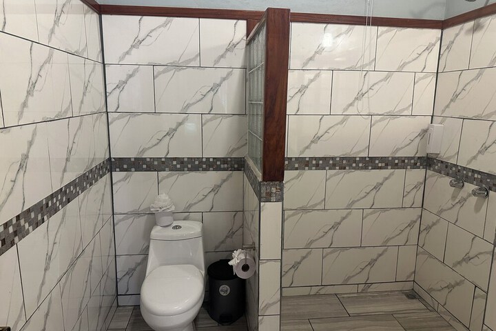 Room 100 of 141
