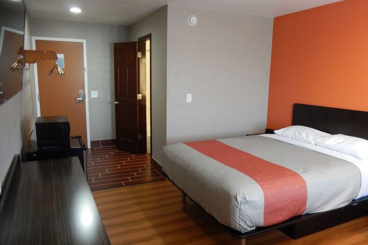 Room 22 of 44