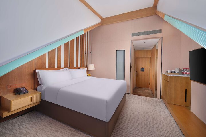 Room 7 of 53