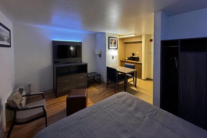 Room 16 of 31