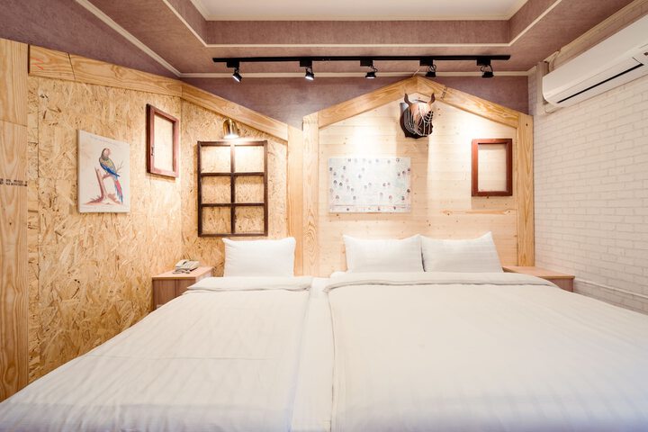 Room 15 of 232