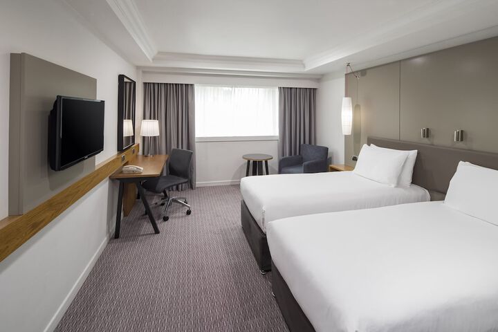 Room 19 of 103