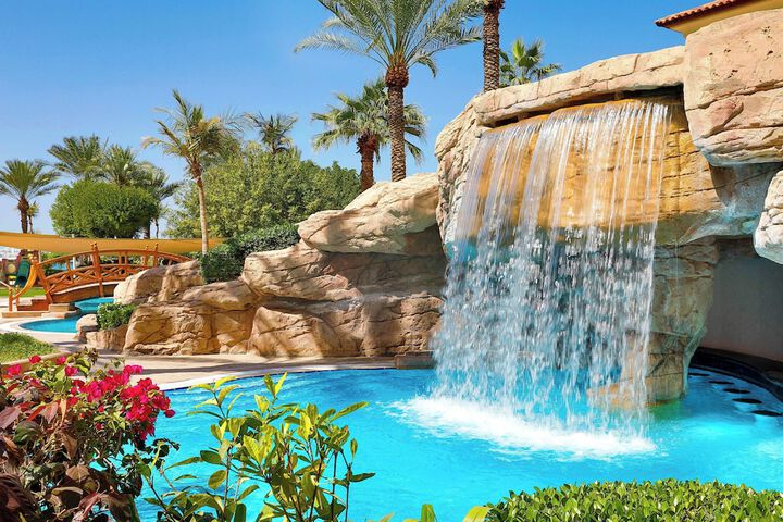 Pool 66 of 190