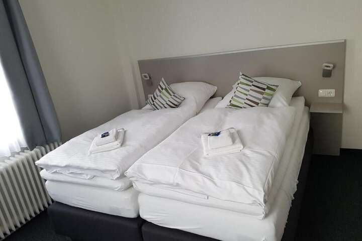 Room 7 of 46