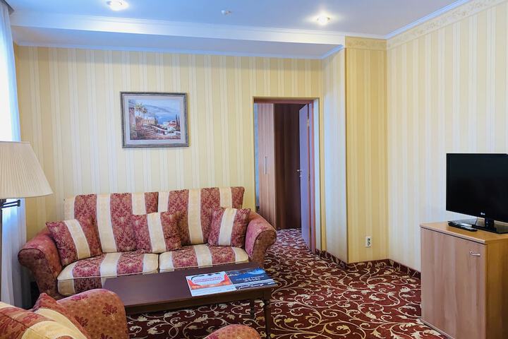 Room 33 of 61
