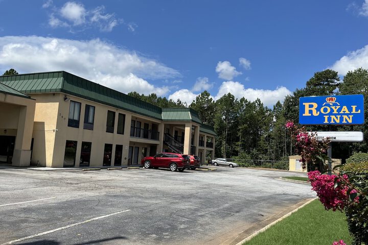 Image of Royal Inn & Suite