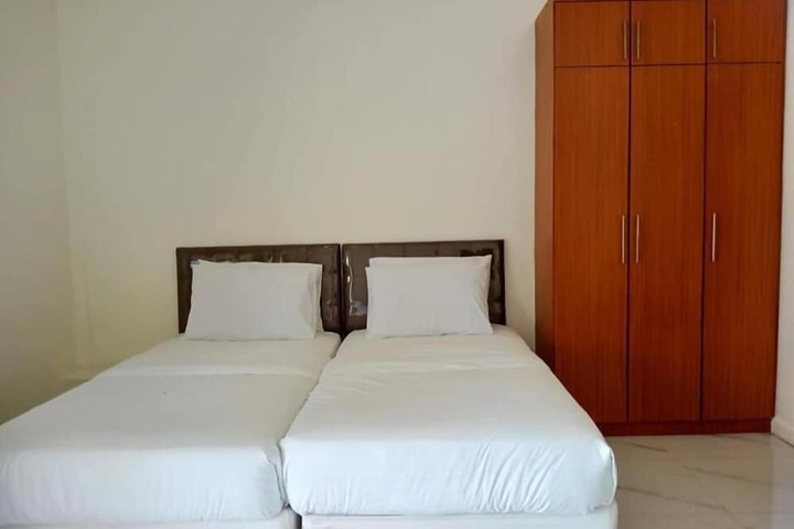Room 8 of 50