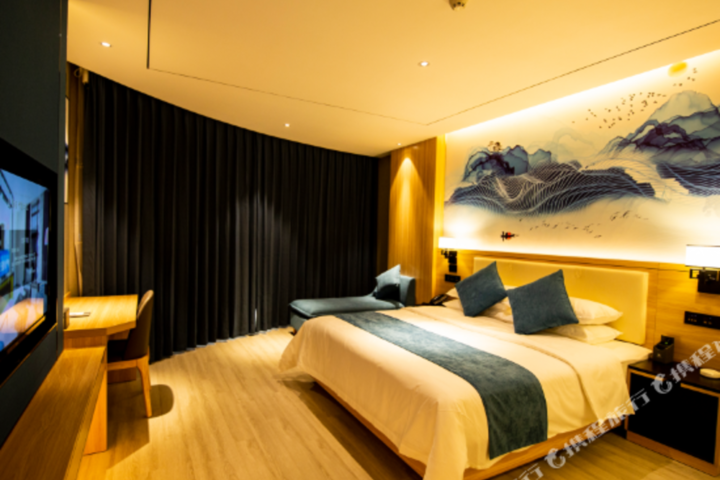 H hotel