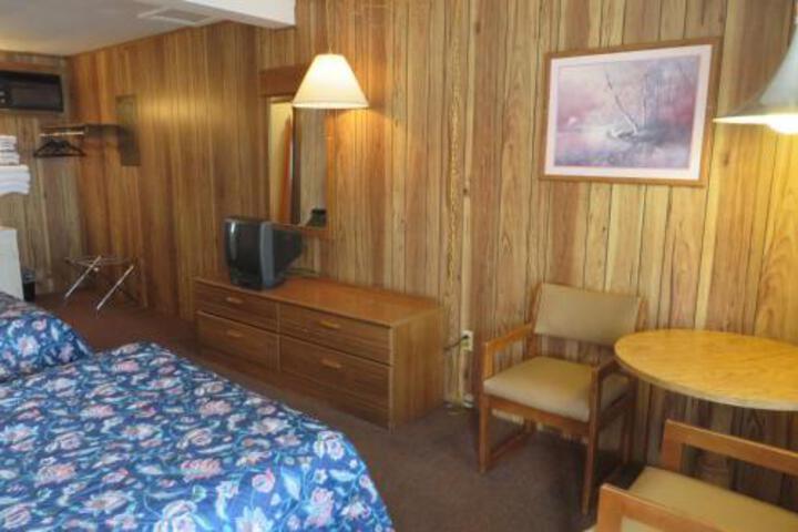 Exterior of Seacrest Motel