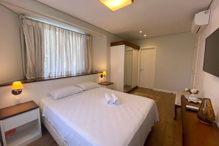 Room 25 of 30